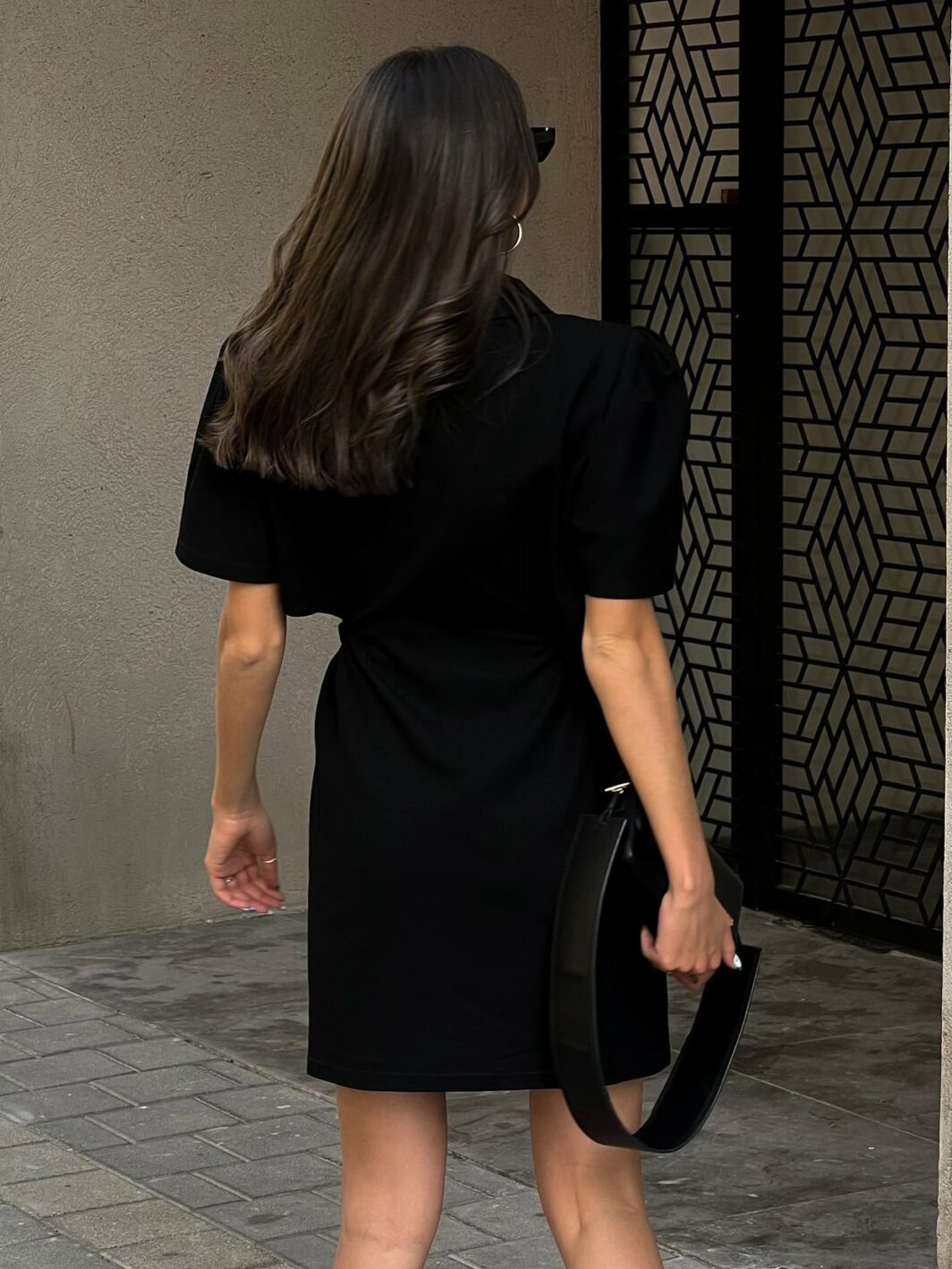 ⁦שמלת מיני אליס - שחורה⁩ – תמונה ⁦2⁩