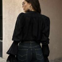 ⁦חולצה מכופתרת ויולית - רקמה שחורה⁩ – תמונה ⁦3⁩