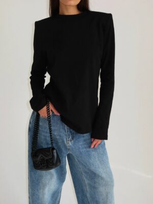 חולצת_טי_שירט_בייסיק_כריות_שרוול_ארוך_שחורה_2