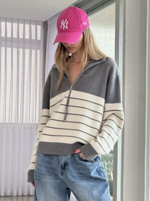 חולצת_סריג_רוכסן_פסים_אפור_שמנת_2