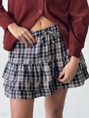 חצאית_מיני_ליאן_משובץ_שחור_2