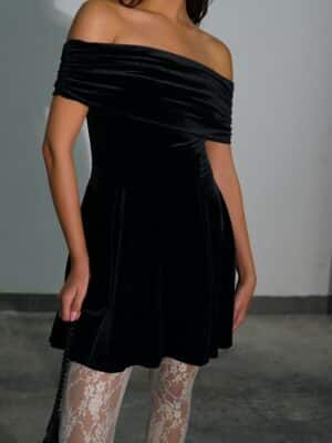 שמלת_קטיפה_מיני_מולין_שחורה_2