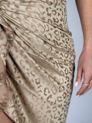 פראו סירוס מנומר בז׳ 2